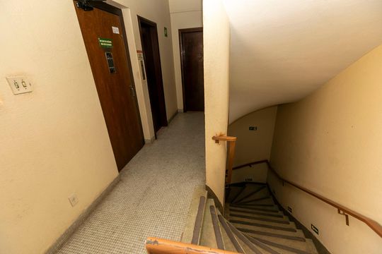 Corredor de apartamento à venda com 2 quartos, 96m² em Centro, Campinas