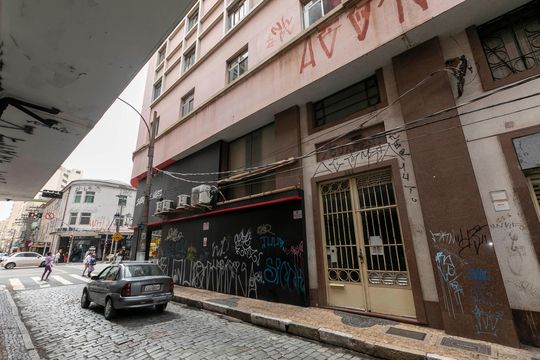 Fachada de apartamento à venda com 2 quartos, 96m² em Centro, Campinas