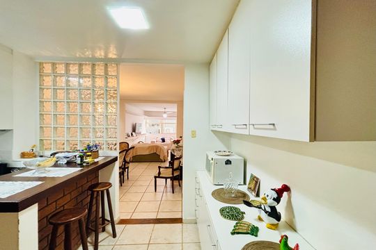 Cozinha de apartamento à venda com 3 quartos, 120m² em Copacabana, Rio de Janeiro