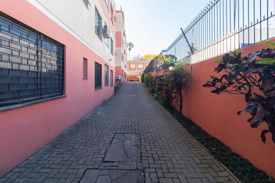 Área comum de apartamento à venda com 2 quartos, 65m² em Teresópolis, Porto Alegre