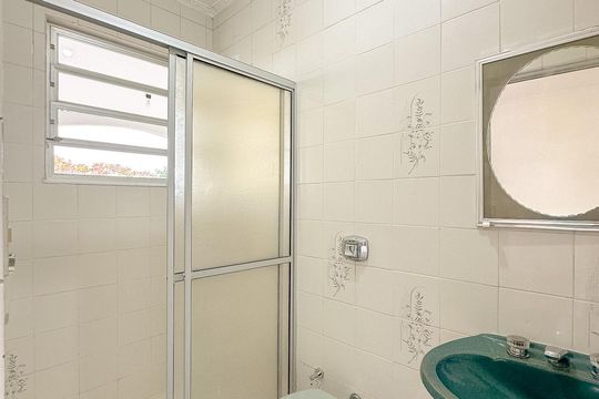 Banheiro da Suíte 3 de casa para alugar com 4 quartos, 500m² em Ipiranga, São José