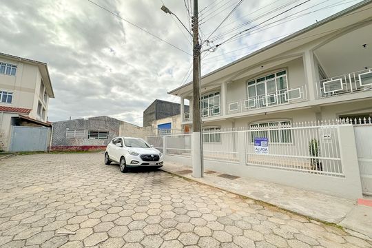 Casa para alugar com 4 quartos, 500m² em Ipiranga, São José