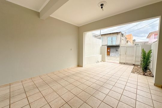 Garagem de casa para alugar com 4 quartos, 500m² em Ipiranga, São José