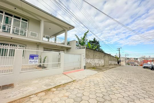 Vista da Rua de casa para alugar com 4 quartos, 500m² em Ipiranga, São José