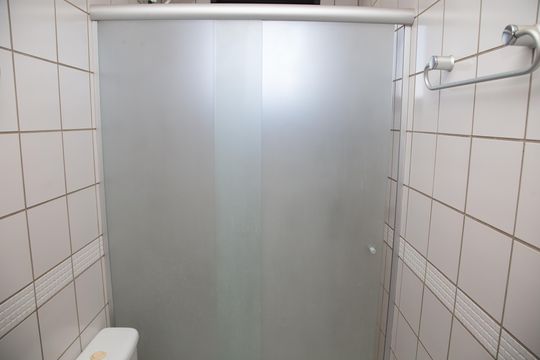 Banheiro de apartamento para alugar com 3 quartos, 85m² em Setor dos Funcionários, Goiânia