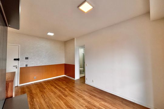 Sala de apartamento para alugar com 1 quarto, 50m² em Empresarial 18 do Forte, Barueri