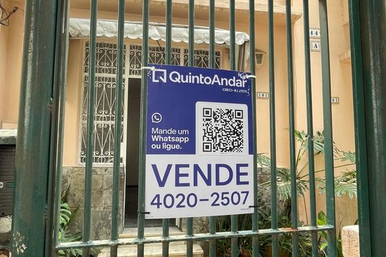 Placa de apartamento à venda com 3 quartos, 100m² em Tijuca, Rio de Janeiro