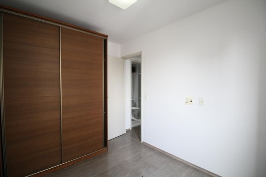 Quarto 1 de apartamento para alugar com 2 quartos, 49m² em Parque Reboucas, São Paulo