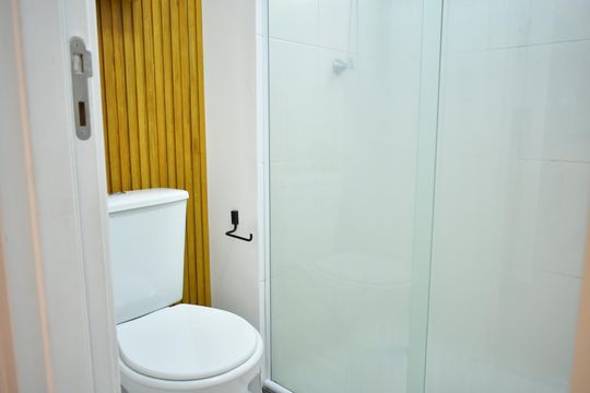 Banheiro de apartamento para alugar com 1 quarto, 31m² em Mirandópolis, São Paulo