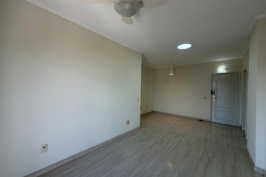 Sala de apartamento para alugar com 2 quartos, 78m² em Taquara, Rio de Janeiro