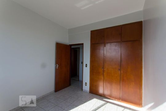 Apartamento para alugar com 3 quartos, 120m² em Setor Sul, Goiânia