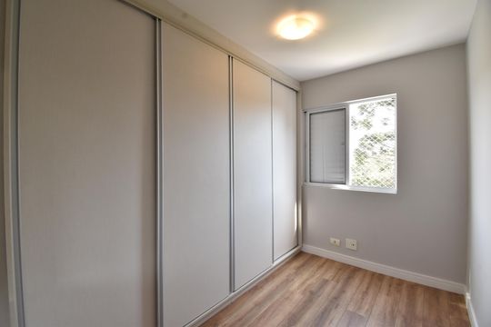 Quarto  de apartamento à venda com 3 quartos, 88m² em Mercês, Curitiba