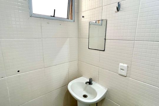 Banheiro de apartamento para alugar com 2 quartos, 45m² em Ponte Grande, Guarulhos
