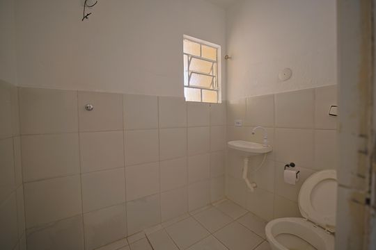 Banheiro de casa para alugar com 1 quarto, 85m² em Penha de França, São Paulo