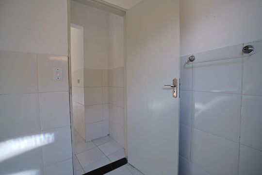 Banheiro de casa para alugar com 1 quarto, 60m² em Penha de França, São Paulo