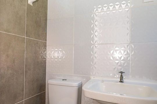 Banheiro Suíte 1 de casa à venda com 3 quartos, 95m² em Parque Monte Alegre, Taboão da Serra