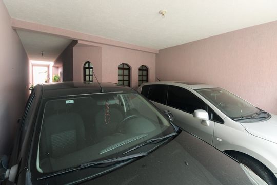 Garagem de casa à venda com 3 quartos, 250m² em Vila Carrão, São Paulo