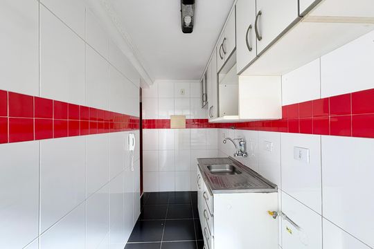 Cozinha de apartamento à venda com 2 quartos, 50m² em Vila Portugal, São Paulo