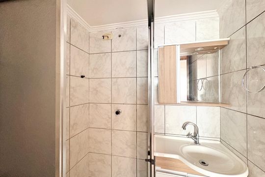 Banheiro de apartamento à venda com 2 quartos, 50m² em Vila Portugal, São Paulo