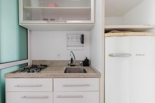 Cozinha de apartamento para alugar com 1 quarto, 52m² em Vila Nova Conceição, São Paulo