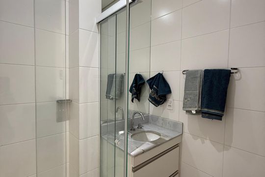Banheiro social de apartamento para alugar com 1 quarto, 32m² em Santa Cecília, São Paulo