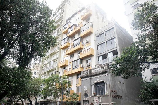 Fachada de apartamento para alugar com 1 quarto, 50m² em Centro Histórico, Porto Alegre