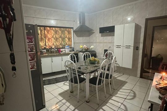 Cozinha de casa à venda com 3 quartos, 137m² em Vila América, São Paulo