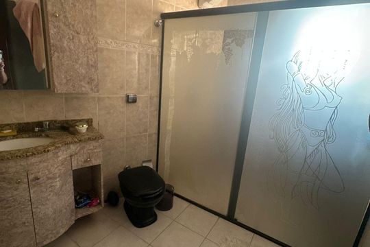 Banheiro de casa à venda com 3 quartos, 137m² em Vila América, São Paulo