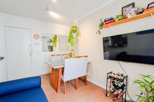 Sala de apartamento à venda com 2 quartos, 48m² em Gopouva, Guarulhos