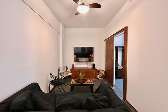 Sala  de apartamento para alugar com 3 quartos, 70m² em Copacabana, Rio de Janeiro