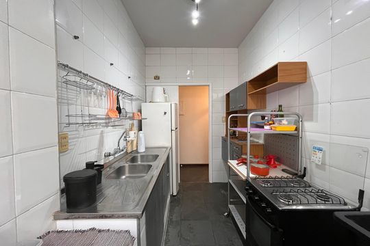 Cozinha de apartamento para alugar com 3 quartos, 70m² em Copacabana, Rio de Janeiro