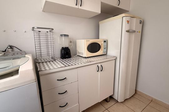 Cozinha de apartamento para alugar com 2 quartos, 63m² em Setor Bela Vista, Goiânia