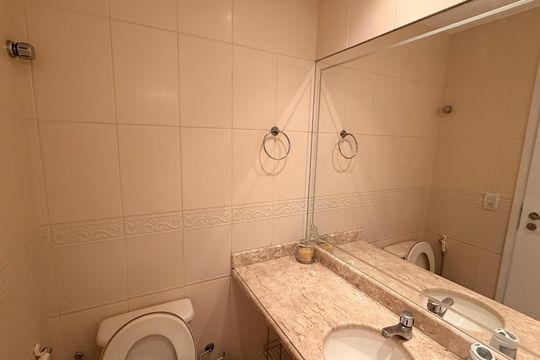 Banheiro da Suíte de apartamento para alugar com 2 quartos, 63m² em Setor Bela Vista, Goiânia