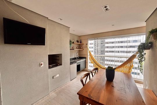 Sacada de apartamento para alugar com 2 quartos, 107m² em Empresarial 18 do Forte, Barueri