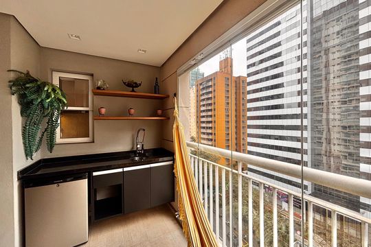 Sacada de apartamento para alugar com 2 quartos, 107m² em Empresarial 18 do Forte, Barueri