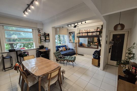Sala de apartamento à venda com 4 quartos, 110m² em Laranjeiras, Rio de Janeiro