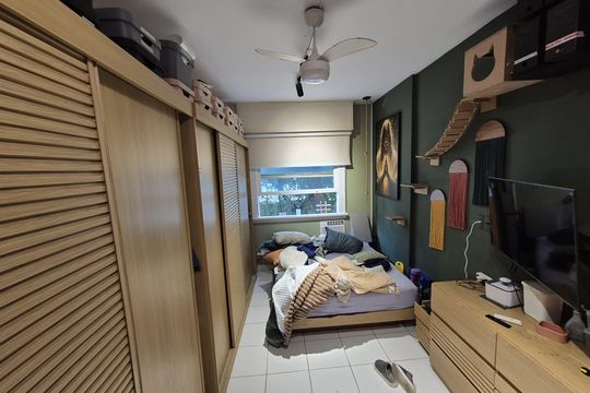 Quarto 2 de apartamento à venda com 4 quartos, 110m² em Laranjeiras, Rio de Janeiro