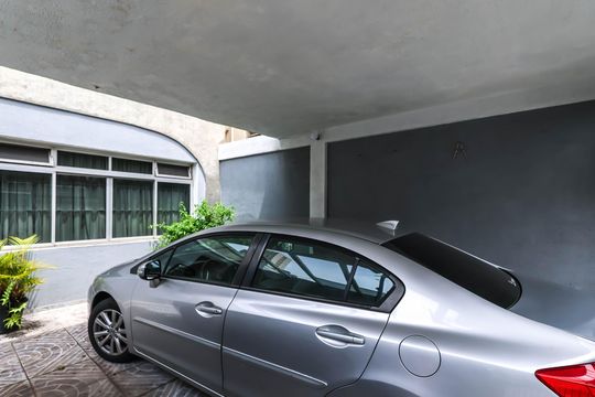 Garagem de casa para alugar com 3 quartos, 295m² em Cambuci, São Paulo