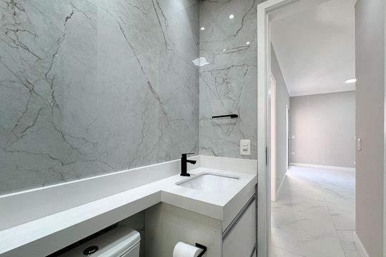 Banheiro Social de apartamento à venda com 2 quartos, 56m² em Jardim Olavo Bilac, São Bernardo do Campo
