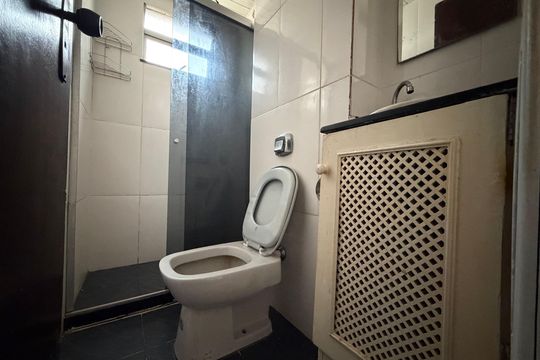Banheiro  de apartamento para alugar com 2 quartos, 60m² em Jacarepaguá, Rio de Janeiro