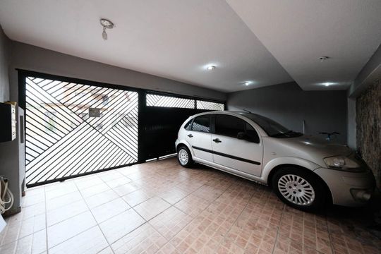 Garagem de casa para alugar com 3 quartos, 200m² em Vila Euthalia, São Paulo