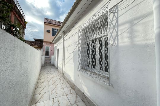 Área externa de casa para alugar com 2 quartos, 75m² em Piedade, Rio de Janeiro