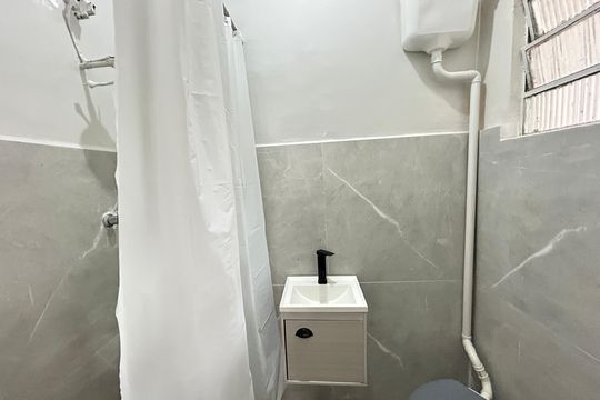 Banheiro de casa para alugar com 2 quartos, 70m² em Piedade, Rio de Janeiro