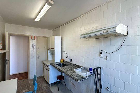 Cozinha de apartamento para alugar com 3 quartos, 100m² em Leblon, Rio de Janeiro