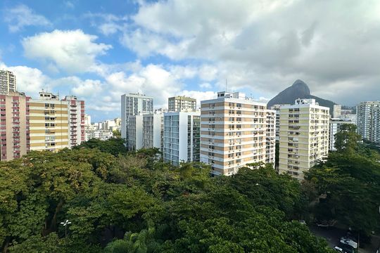 Vista do Quarto de apartamento para alugar com 3 quartos, 100m² em Leblon, Rio de Janeiro