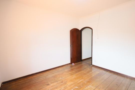 Suíte 1 de casa para alugar com 3 quartos, 284m² em Umuarama, Osasco