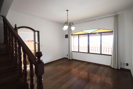 Sala de casa para alugar com 3 quartos, 284m² em Umuarama, Osasco