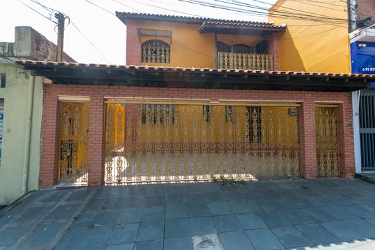 Fachada  de casa para alugar com 3 quartos, 252m² em Itaquera, São Paulo