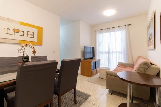 Apartamento à venda com 2 quartos, 48m² em Vila Liviero, São Paulo