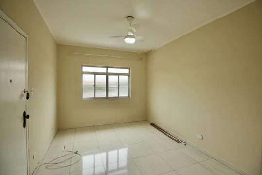Sala de apartamento para alugar com 2 quartos, 70m² em Embaré, Santos